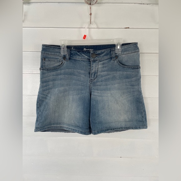 2/30 Light Wash Sequin Detail Revolution Shorts - Picture 3 of 13